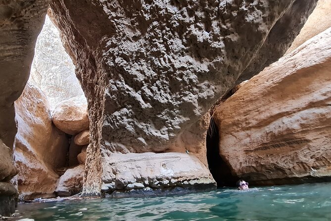2-Days 1 Night Private Ras Al Hadd Tour - Ras Al Hadd and Ras Al Jinz Turtle Night: Waiting, Watching, and Being Patient