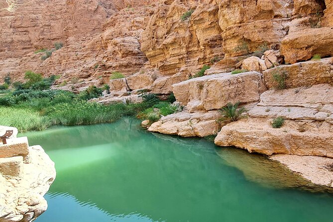 2-Days 1 Night Private Ras Al Hadd Tour - Qalhat and Bibi Al Battuta: A Tomb Stop With Real Atmosphere