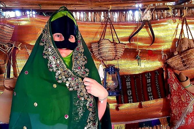 2 Days and 1 Night Private Wahiba Sands Desert Tour - Bedouin Camp Night: Dinner, Campfire, and Real Night-Sky Time