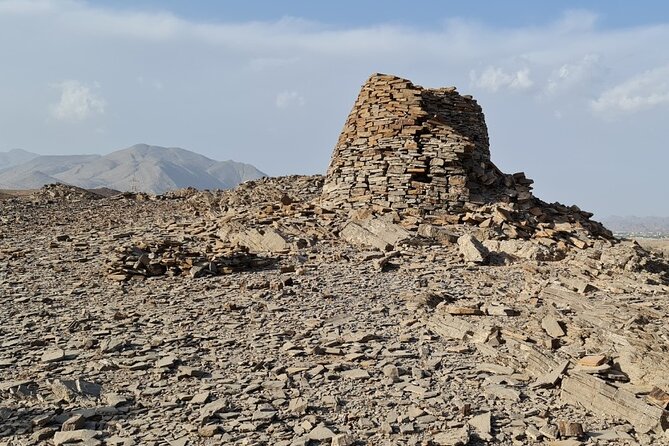 3-Days Private Tour in Oman with Pick Up - A guide can make or break the trip, and this one has strong signals