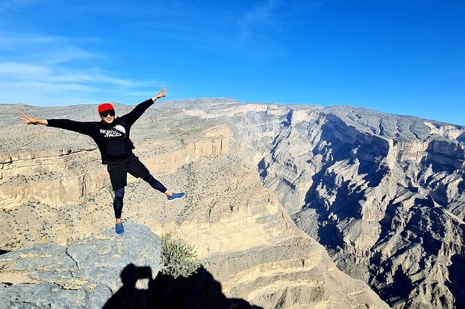 5 Days 4 Nights Oman Package Tour Mohammed - Day 2: Bimmah Sinkhole, Fins Beach, Wadi Shab Pools, and Ras al Hadd Turtles