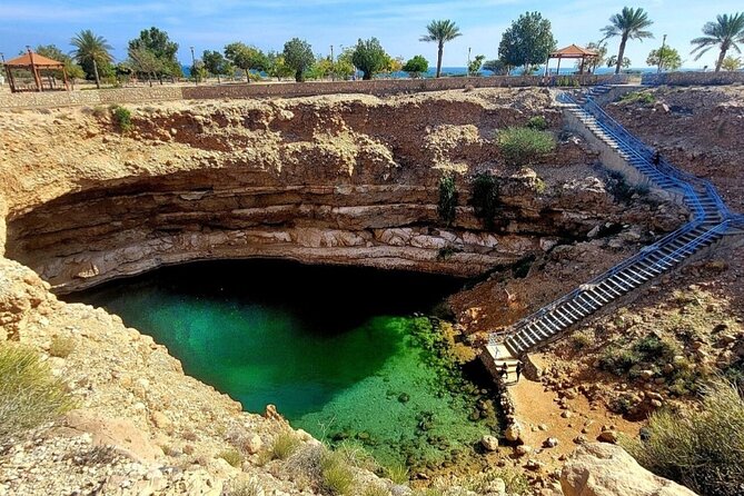 5 Days 4 Nights Shared Tour in Oman - Wadi Shab and Wadi Tiwi: The Swim, Sun, and Canyon Day