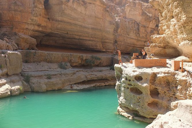 5 Days Jewels Of Oman Package - Day 2: Wadi Bani Khalid Cool Pools, Wahiba Sands Dune Bash, Bedouin Coffee and Campfire Dinner