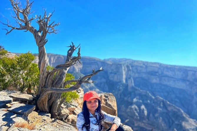 AL HAMRA & JEBEL SHAMS - Muscat, Oman - How the guide shapes the experience, especially on mountain days