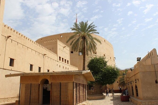 Amouage & Nizwa Full-Day Tour: Fort, Souq & Barakat Al Mouz - Lunch, water, and the included “comforts” that matter