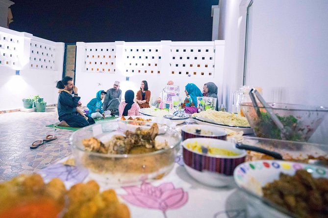 Authentic Omani Home Dining - The conversation: stories, jokes, and getting comfortable