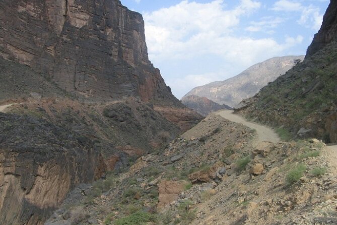 Day Trip to Wadi Bani Awf, Balad Sayt, Nakhal Fort & Hot Spring - The day schedule: 8:00 am start, one long loop, and how to stay comfortable