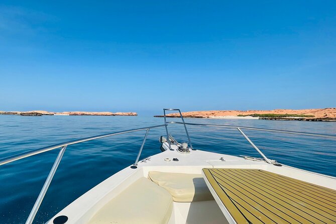 Daymaniyat Islands Snorkeling 2 different snorkeling sites and Lunch included - Beach access rules: the season detail that changes your day