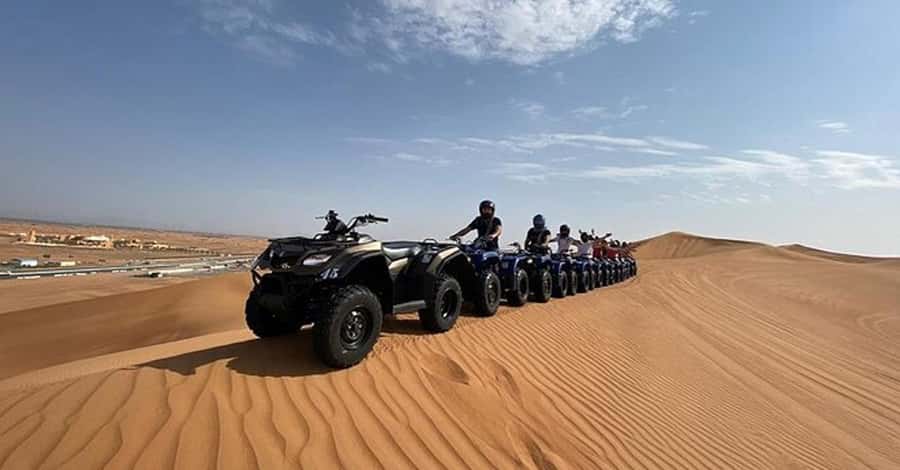 Desert Safari - Private 4WD car - Private 4WD Land Cruiser pickup that sets the tone for your safari