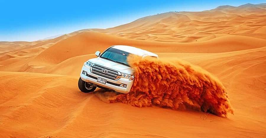 Desert Safari - Private 4WD car - The sunset photo stop on the dunes is the moment you should not rush