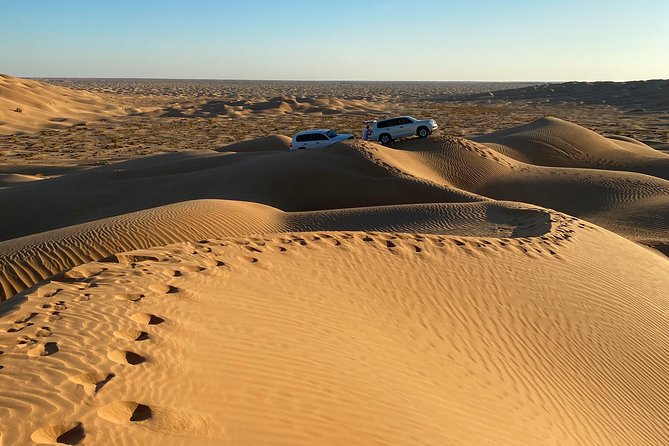 Desert Safari Trip Full Day & Ubar Lost city - Thumrait coffee stop: a quick cultural reset before the sand