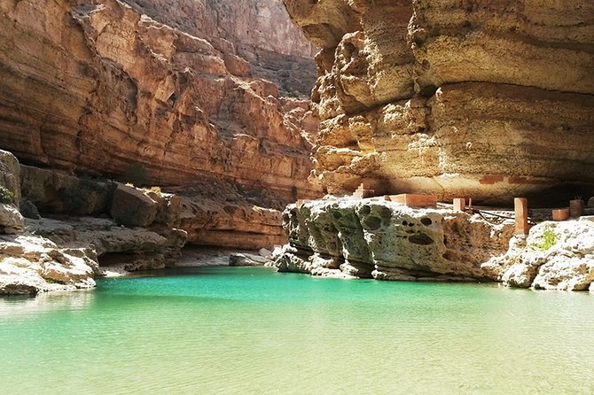 Discover the South and Wadi Shab from Muscat - Getting There: 9:00 am Pickup, Air-Conditioned Comfort, and a Long Southward Drive