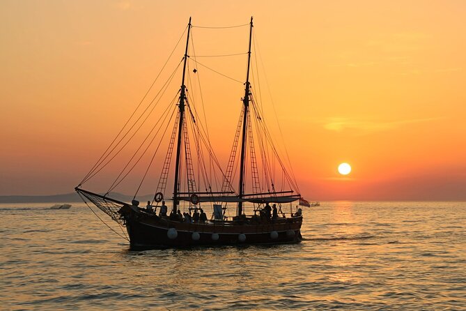 Evening Sunset Dhow Cruise Tour - Muscat - What You’ll See From the Water: Corniche, Port, and Al Aalam Palace Forts