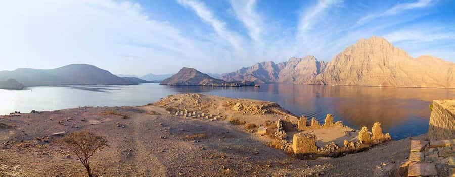 From Dubai to Norway of Arabia|Telegraph Island| Dhow Cruise - Seebi Island for Kayaking and a Second Dolphin-Spotting Chance