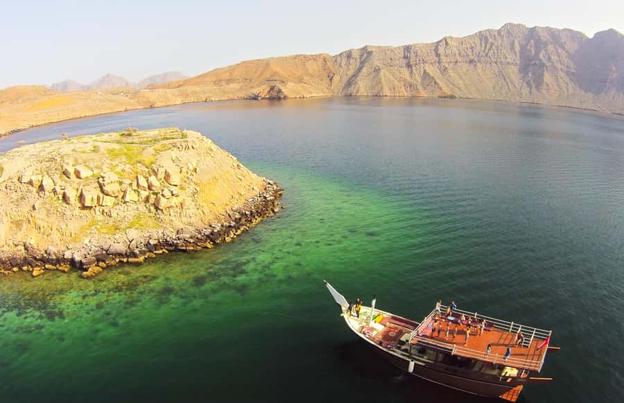 From Khasab: Fjords of Musandam Dhow Cruise & Buffet Lunch - Who this Musandam dhow cruise suits best