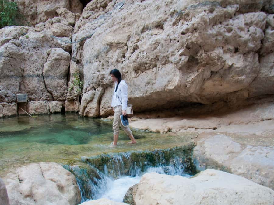 From Muscat: 4-Day Oman Highlights Tour - Day 4: Wadi Shab pool-to-pool hike, cave swim, then back to Muscat