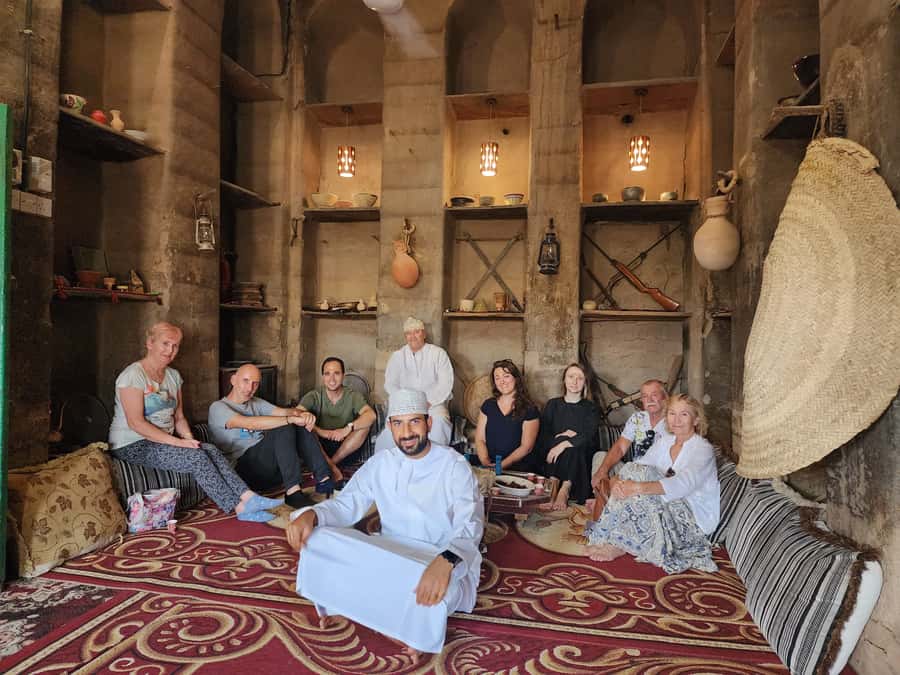 From Muscat: Nizwa and Oman's Historical Gems Tour - Nizwa Souq and Nizwa Fort: Where the Day Gets Its Pulse