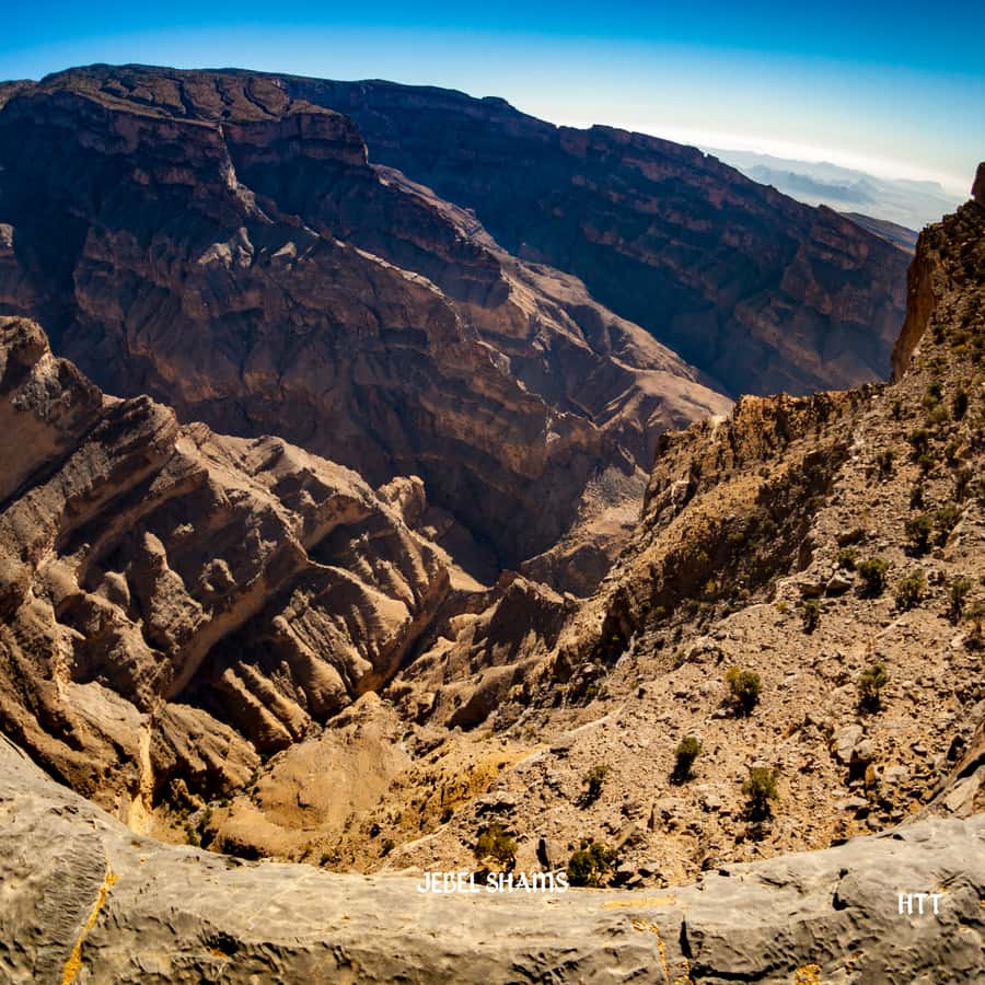 From Muscat: Nizwa Day Trip with Grand Canyon - Grand Canyon of Oman scenery plus Nizwa culture, in one guided day