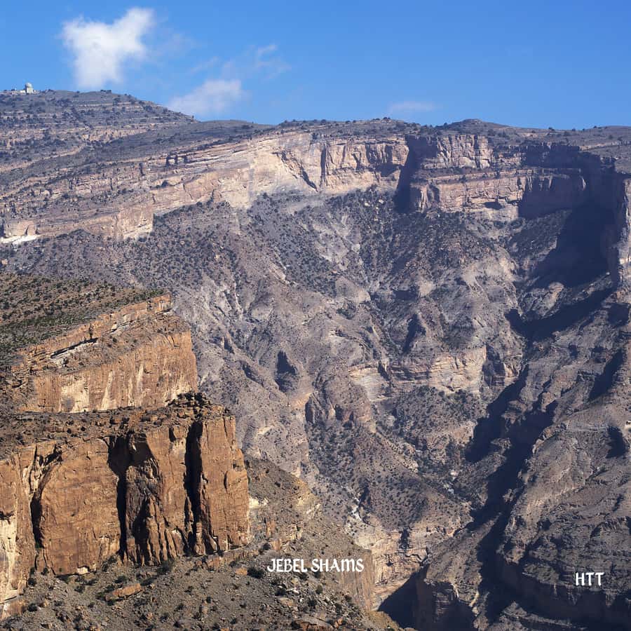 From Muscat: Nizwa Day Trip with Grand Canyon - Wadi Ghul terraced farming and the Wadi Nakhr pass: how the canyon vibe forms