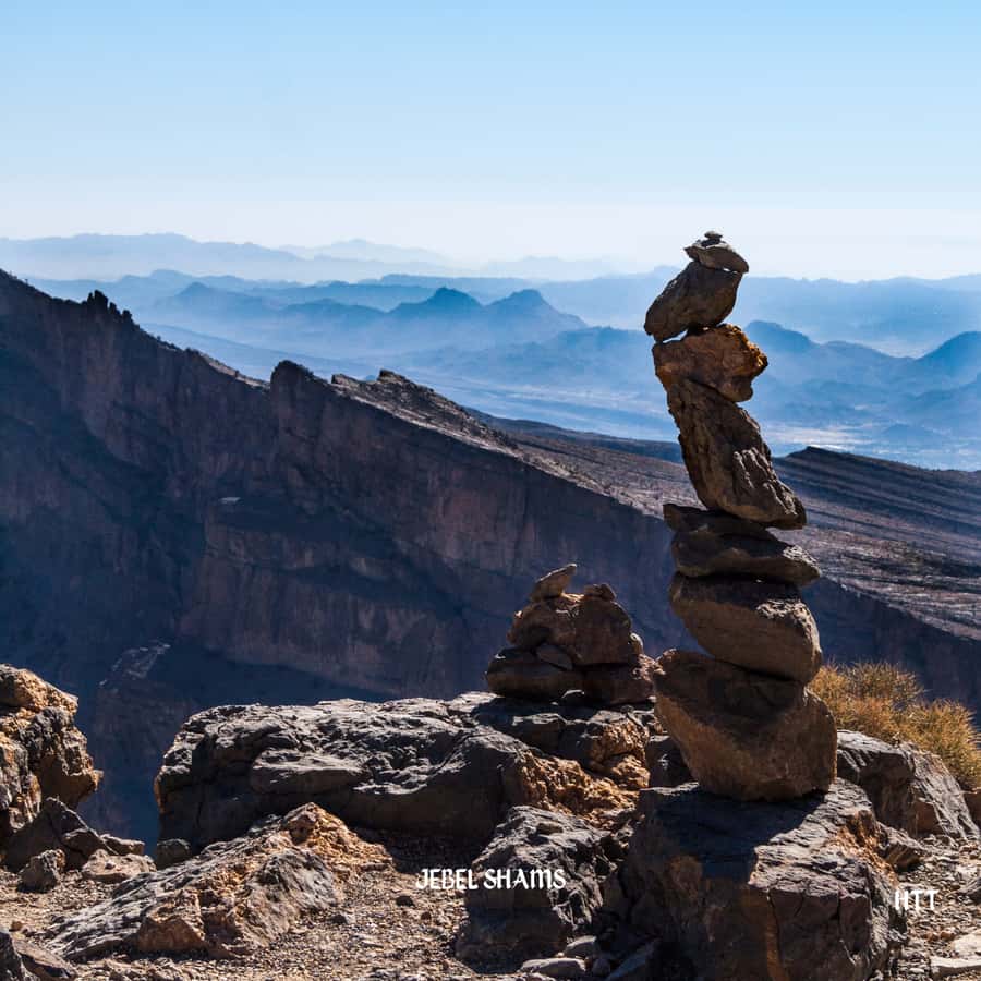 From Muscat: Nizwa Day Trip with Grand Canyon - Jebel Shams in one hour: panoramic views at Oman’s highest peak