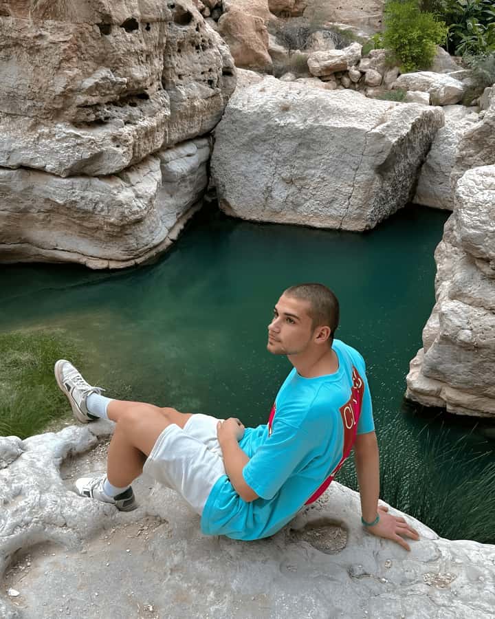 From Muscat: Wadi Shab & Bimmah Sinkhole Full-Day Tour - Group size, pace, and how to get the best experience