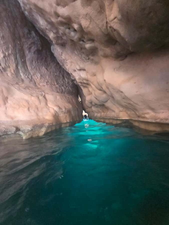 From Muscat: Wadi Shab Expedition - Who should book this Wadi Shab day, and who should skip