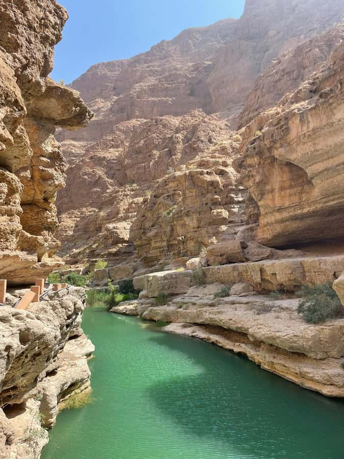 From Muscat: Wadi Shab & Sinkhole Private Tour & Free Lunch - Wadi Shab and Bimmah Sinkhole, the two-water payoff