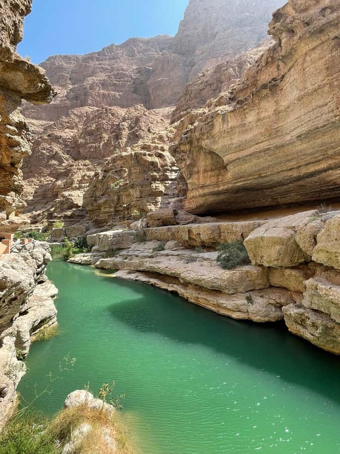 From Muscat: Wadi Shab & Sinkhole Private Tour & Free Lunch - Lunch at a local restaurant: refuel, then roll to the sinkhole
