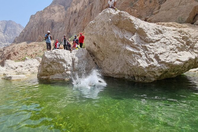 Full-Day Bimmah Sinkhole and Wadi Al Arbeieen Tour - Wadi Al Arbeieen: why this wadi feels so special