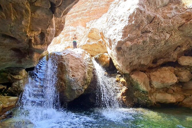 Full-Day Bimmah Sinkhole and Wadi Al Arbeieen Tour - Bimmah Sinkhole: short, dramatic, and swim-optional