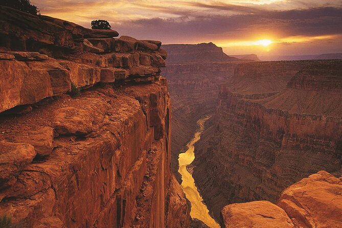 Full-Day Grand Canyon and Nizwa Tour by 4x4 - Misfah Village Walkways and Traditional Lunch: The Break That Makes the Day Work