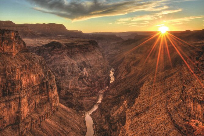 Full-Day Grand Canyon and Nizwa Tour by 4x4 - Wadi Ghul and Jebel Shams: High-Altitude Views Without the Setup Headaches