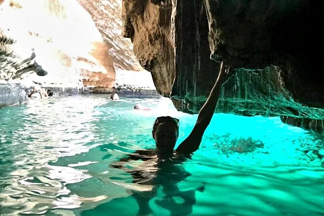 Full Day Group Tour to Wadi Shab Bimmah Sinkhole and Fins Beach - Why This Route Works: Wadi Shab plus a Sea-Side Sinkhole and Beach