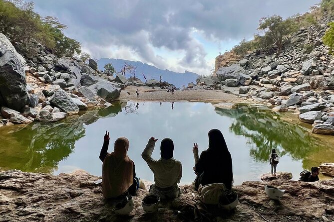 Full Day Guided Tour to Balcony Walk and Hidden Lake With Pickup Included - Is the $265 price tag fair? Should you book?