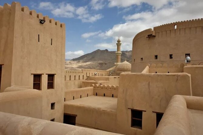Full-Day Nizwa Fort, Bahla Fort and Jabreen Castle Private Tour - What to bring, and which traveler will love this most