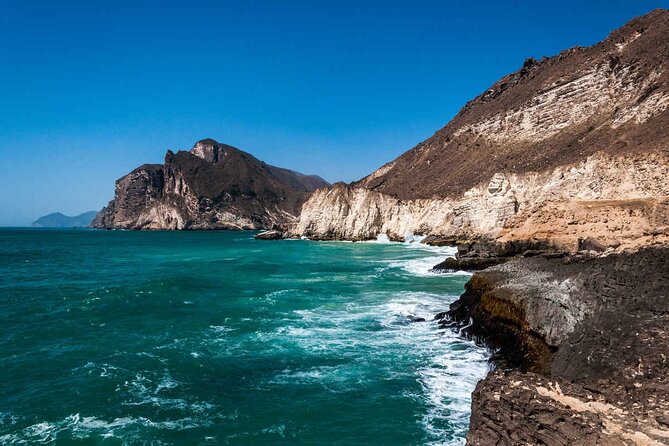 Full-Day Private Salalah West Tour with Lunch - Marneef Cave blowholes, watching the sea do something theatrical