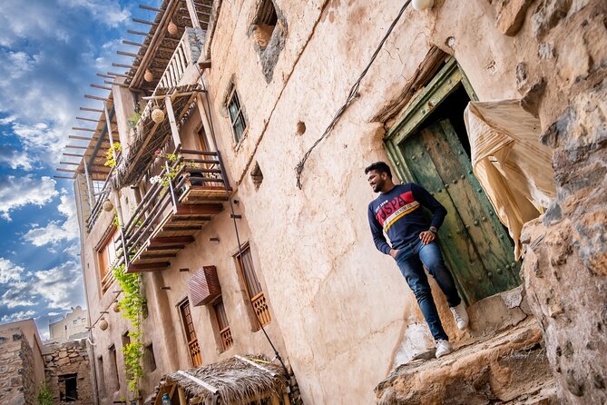 Full-day private tour- Nizwa and Jabal Akhdar - First stop: Nizwa Souq and why it feels more real than a showroom