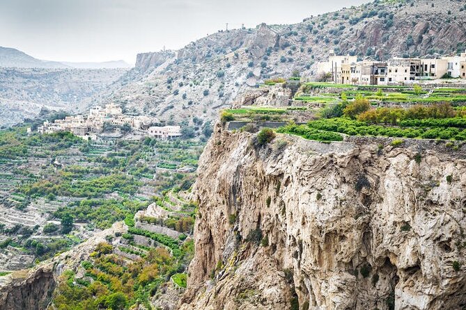 Full-day private tour- Nizwa and Jabal Akhdar - Nizwa Fort: the guided way to read a 17th-century stronghold