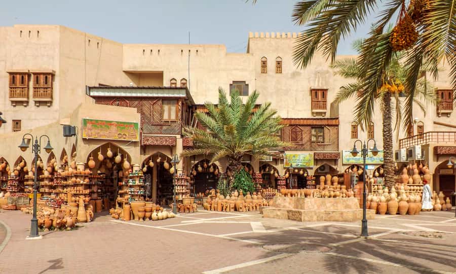 Full-Day Tour in Oman: Enchanting Forts of Nizwa and Jabreen - Driving the Hajar Mountains to Nizwa, the day gets moving fast