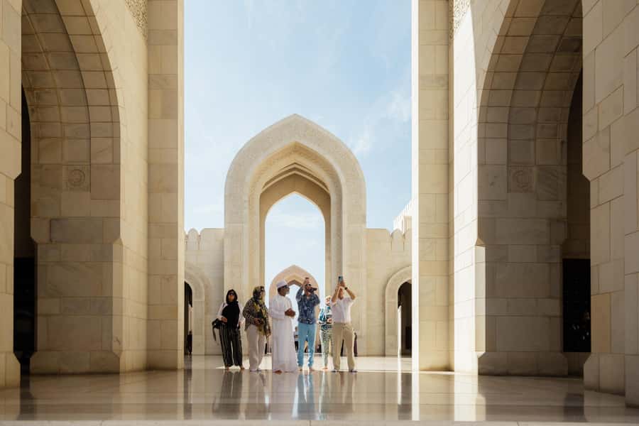Guided Walking Tour of Sultan Qaboos Grand Mosque in Muscat - Entering Muscat’s Mosque Complex, and Why the Guide Matters