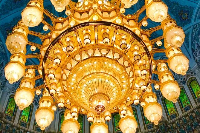 Half-Day Private Guided Muscat City Sightseeing Tour - Mutrah Souq: shopping time in an old market street