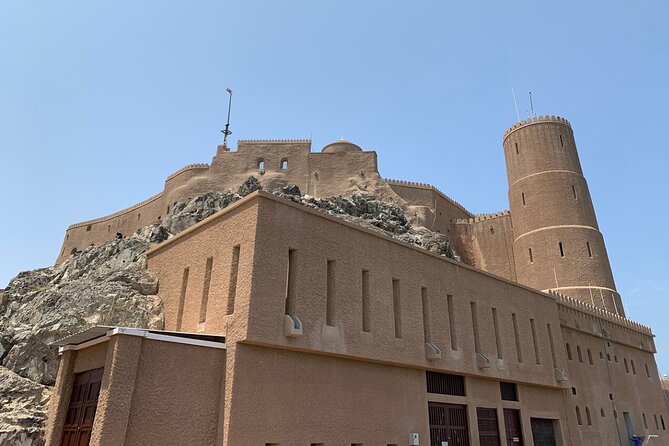 Half-Day Private Guided Muscat City Sightseeing Tour - Al Alam Palace plus Portuguese forts: the photo stops with real character