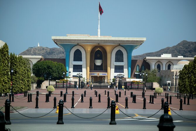 Half-Day Private Muscat City Tour 4 Hours - Getting there, meeting point, and timing tips