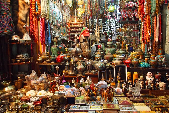 Half-Day Private Muscat City Tour- with a local guide - Mutrah Fish Market: the auction system is the real show