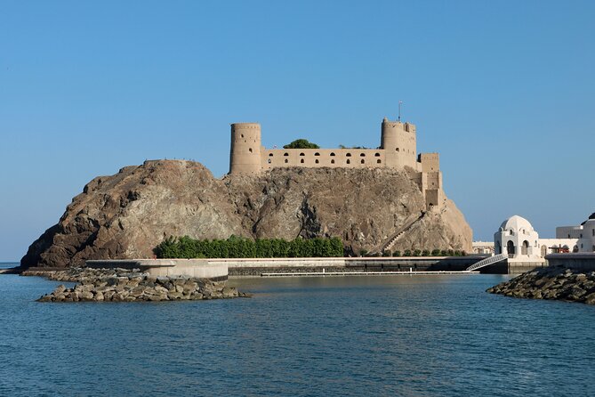 Half-Day Private Tour in Muscat - Mutrah Souq: where the day turns into food, sweets, and real shopping streets