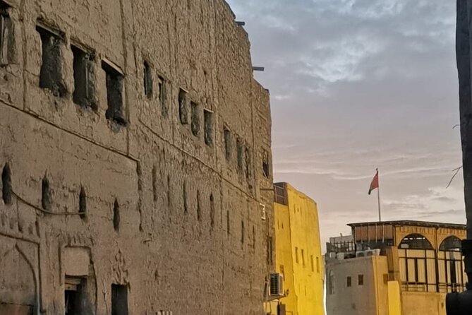 Heritage private Tour by classic carts - The Route, in Plain English: Fort Views, Al Aqur Mud Houses, Old Water Systems