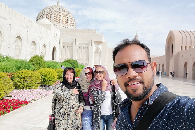 Highlights of ancient Oman (6 days /5 nights) - Sultan Qaboos Grand Mosque, Bait Al Zubair, and Muttrah Souq After Sunset