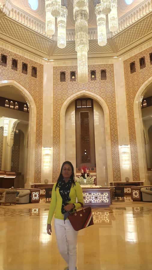 Highlights of Muscat city tour in private car with guide - Safety and comfort: the underrated reason to choose a private car