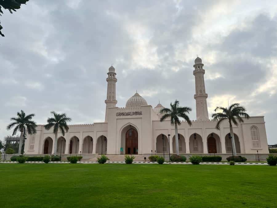 Historical Salalah City Tour with Culture, Food & Shopping - A fast hit of Dhofar life in a 4-hour loop