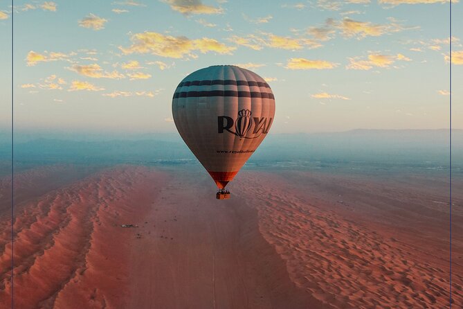 Hot Air Balloon Tour at Wahiba Sands - Small group size: exclusive service with room to breathe